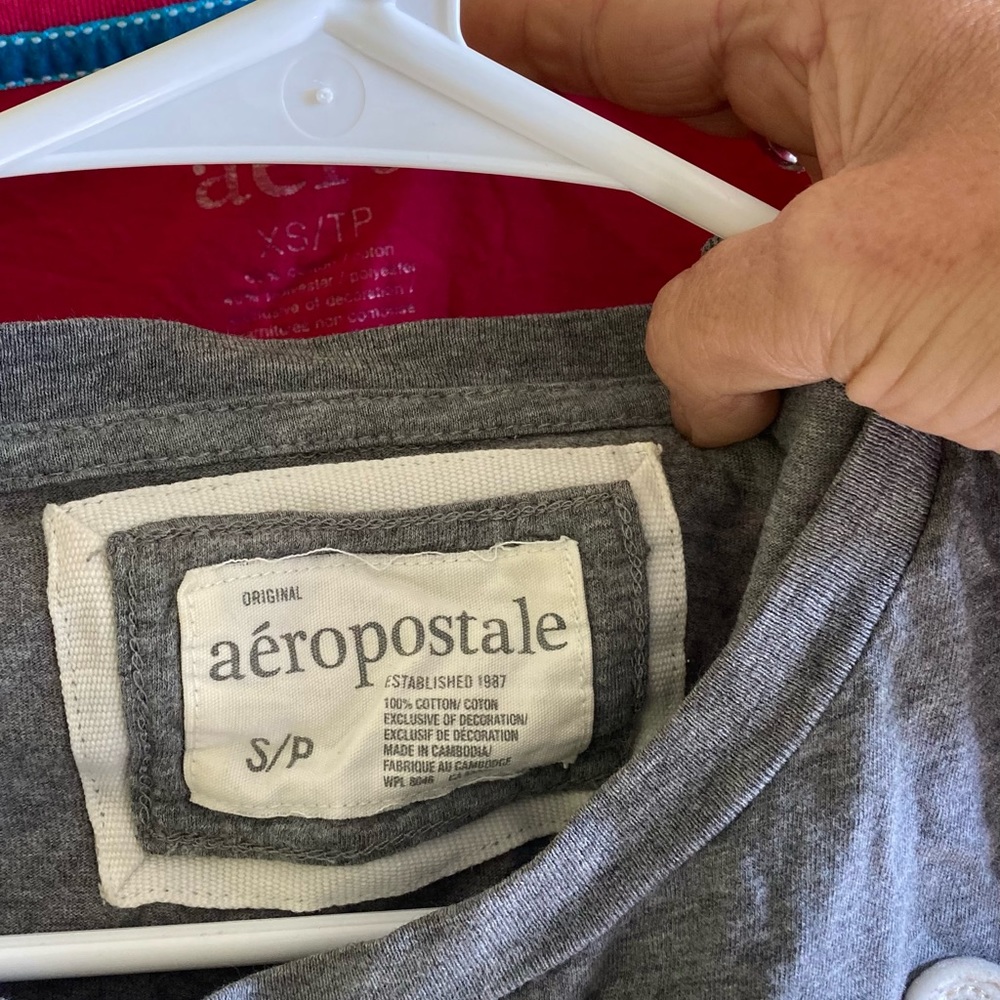 2 Aeropostale Shirts Long Sleeve & 3/4 Sleeve Size Small - Picture 4 of 4